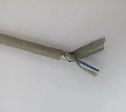 YVFRP1  2*2.5屏蔽軟電纜